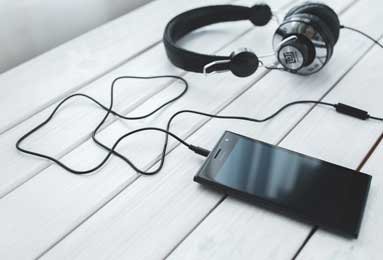 皇马1:0本菲卡：胜利背后的种族歧视阴霾